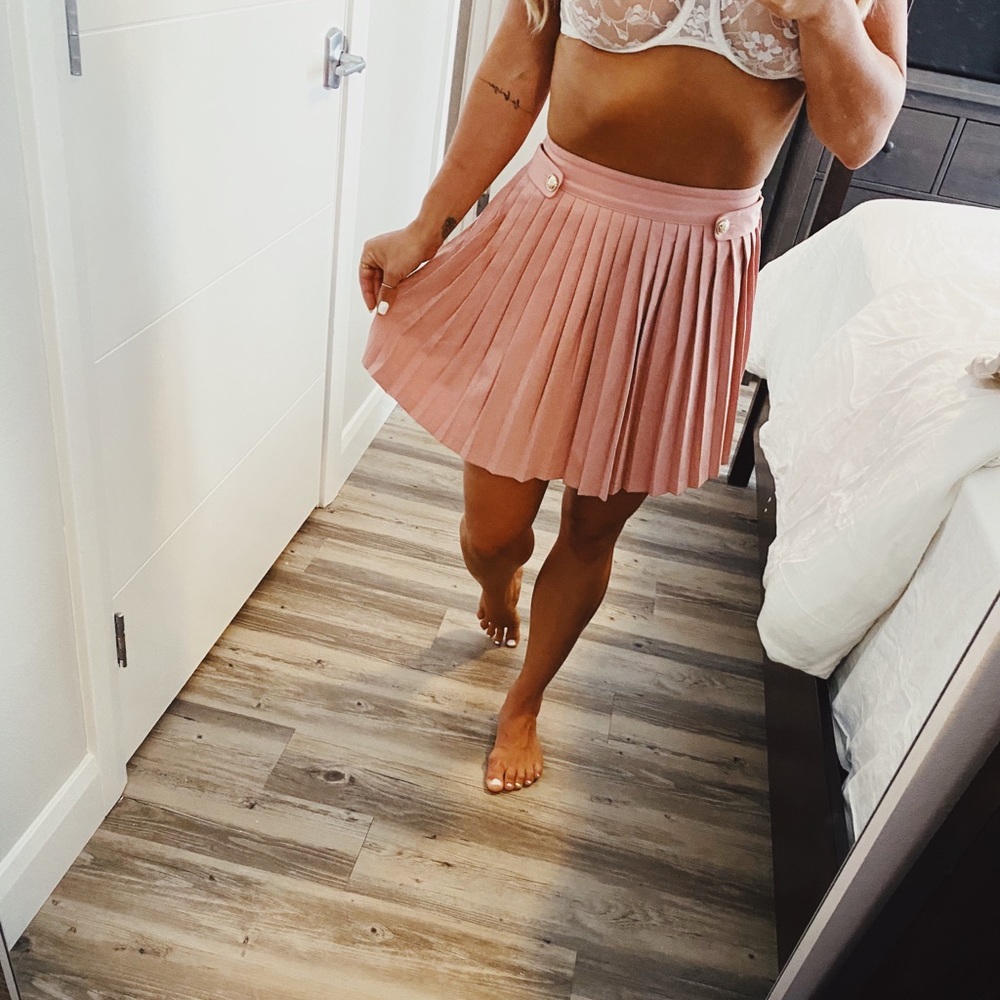Pink ruffly skirt